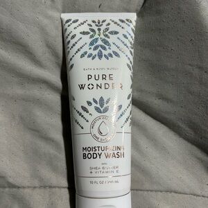 Bath & Body Works Pure Wonder Body Wash - White and Silver